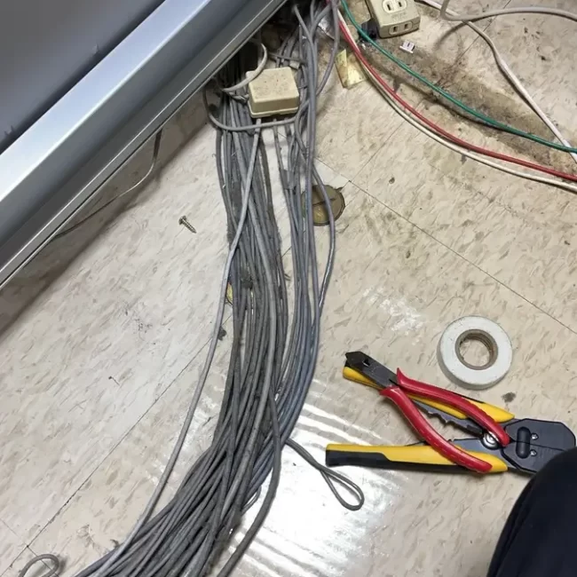 巨將通訊工程行- 台南監視器安裝維修|台南OA辦公家具配線|高雄門禁系統|台南門禁系統-OA前置作業配線拉線-3